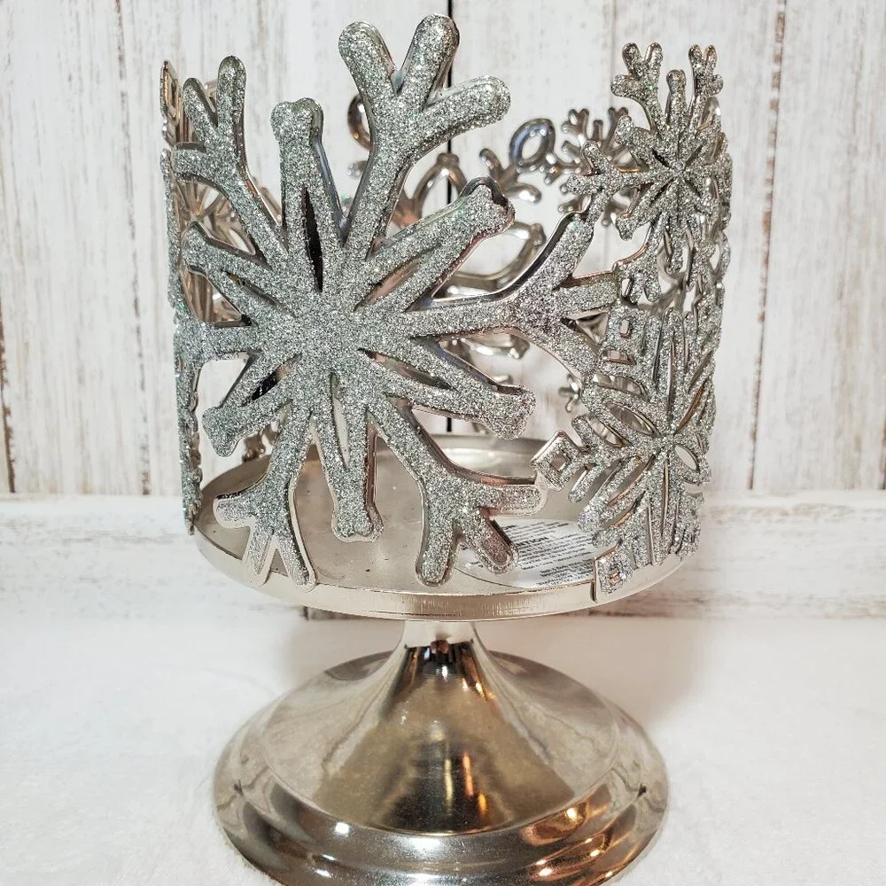 Bath & Body Works Snowflake Pedestal 3-Wick Candle Holder Sleeve Glitter